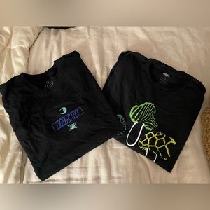 2 MENS T-SHIRTS